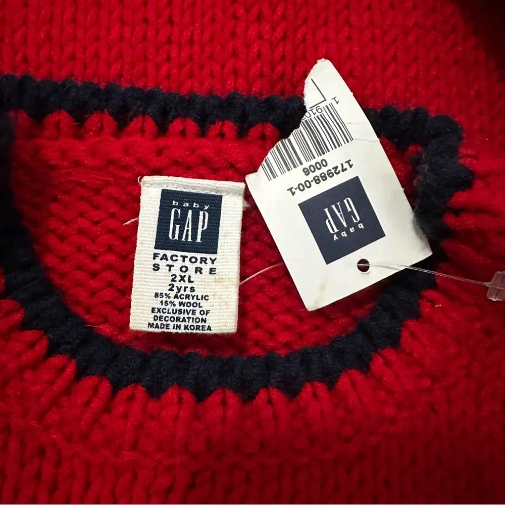 Vintage GAP Y2K NWT New Baby Gap Red Knit Holiday sweater with Bear size 2T